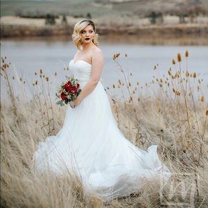 Meet your Posher, Leela